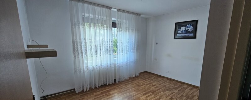 Casa | Zona Titan | Curte Superba | Piscina | 500 MP